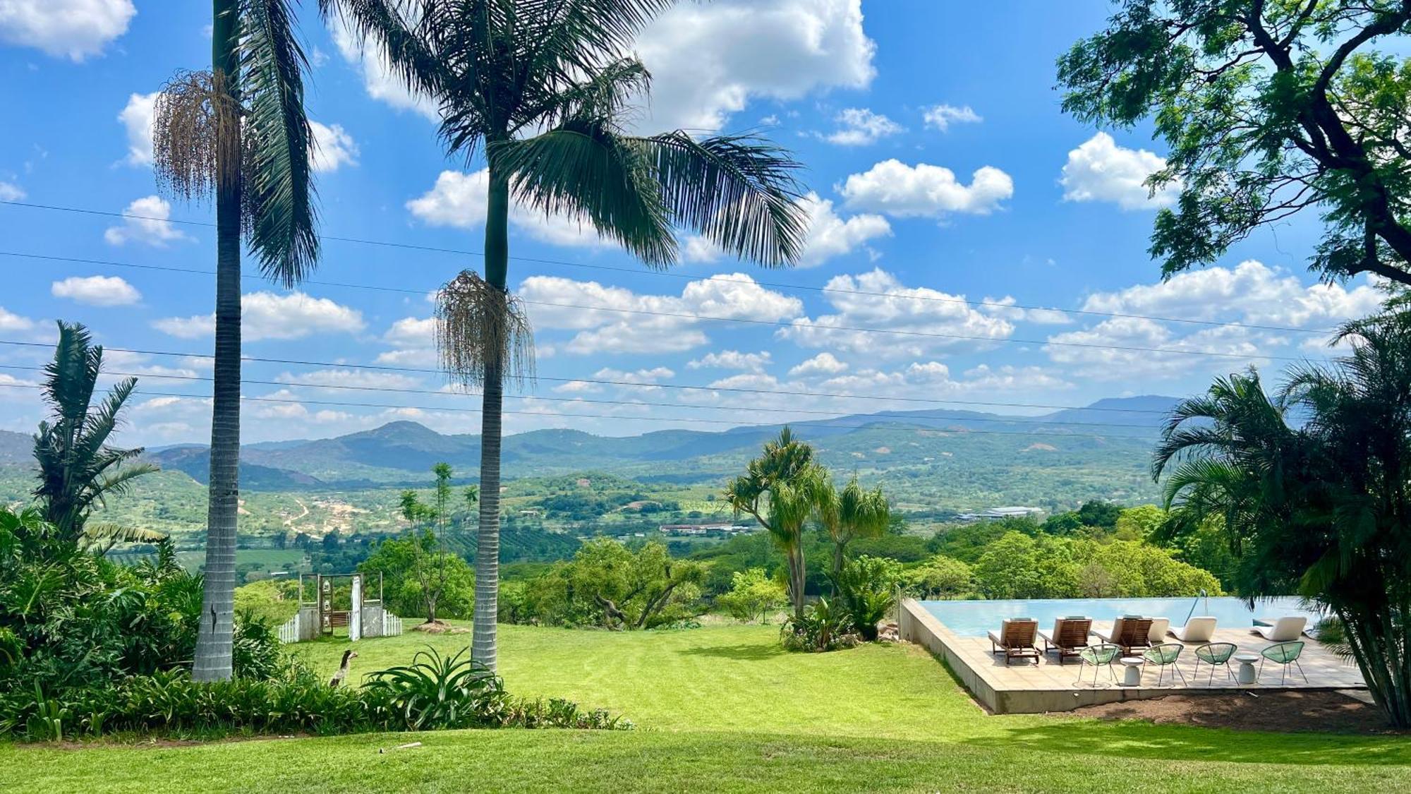 Loerieroep Estate - Mountainview Selfcatering Accommodation Nelspruit Mbombela Eksteriør bilde